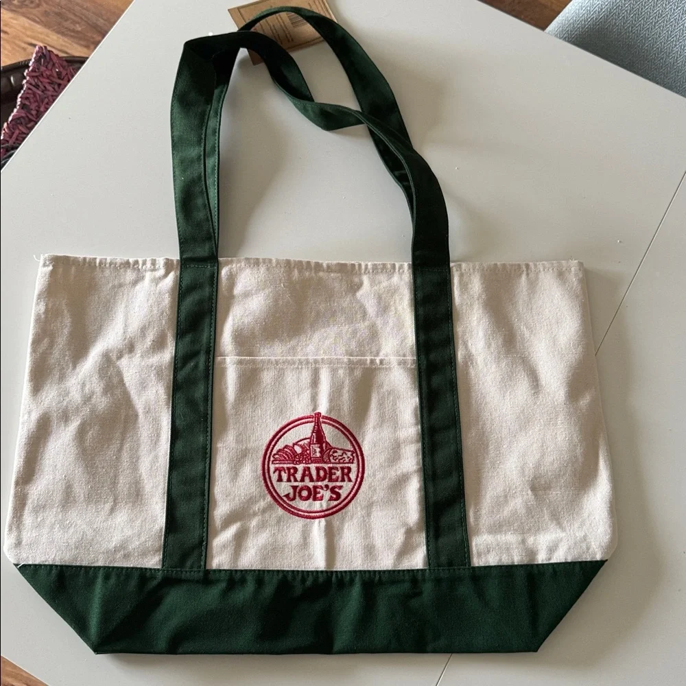 Trader Joe's Cream and Green Tote Bag - Picture 6 of 6